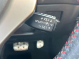 【レーダークルーズコントロール】高速道路での長距離走行が楽に!!自動で速度を保つクルーズコントロールが、衝突軽減システムと連携し、前方の車両を感知して車間を保つように速度調節してくれます!!