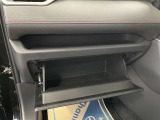 ダッシュボード周辺画像です。小物を置くのに便利な収納スペースです(^^♪