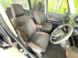 運転席シート廻りは使用感も少なく、良好な状態となっています。丁寧に使われていたことがよくわかりますね。