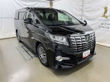 広々とした車内空間に優れた燃費性能。更にデザインも上質で人気のお車です!
