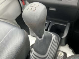 5速マニュアルです!簡単にシフトチェンジが出来て使いやすいシフトです!