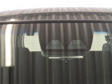 先進技術のスマートアシストIII付きです。運転中の「ヒヤッ」とするシーンで事故の回避の支援や被害の軽減を図り、ドライバーの安全運転をサポートします。みんなに安全・安心を。