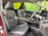 運転席シート廻りは使用感も少なく、良好な状態となっています。前オーナー様が丁寧に使っていたことがよくわかりますね。