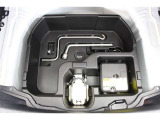 もしもの時のパンク修理キット。空気バルブに薬剤を入れて電動コンプレッサで空気を送り込むだけなので危険な作業や体力が少なくてすみます。ですがあくまで応急処置の為本修理が必要です。