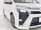 フォグランプ装着車です。暗い夜道の車両前方を明るく照らします