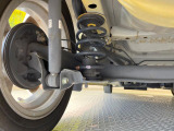 お車を安心してお乗りいただく為には、足回りの定期点検が欠かせません。サービスサポート(有償保証)では無料点検もご提供しており、安心のカーライフをお過ごしいただけるサポート体制が整っています。