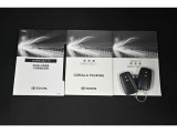 保証書・記録簿・取扱説明書と揃っていいます。キーの電池は新品にお取替えしてから納車させて頂きます。