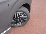155/65R14タイヤ+専用アルミホイールです。スタッドレスタイヤや各種オプションのご注文も承っております(^^)!