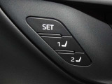 運転席のパワーシートは2名様分までメモリー機能付きです。