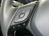 ステアリングスイッチ装備!運転しながら手元でオーディオの操作などができます。