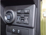 運転席にいながら後席電動スライドドアの開閉が可能です。
