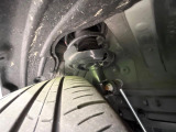 お車を安心してお乗りいただく為には、足回りの定期点検が欠かせません。サービスサポート(有償保証)では無料点検もご提供しており、安心のカーライフをお過ごしいただけるサポート体制が整っています。