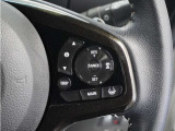 ◆アダプティブクルーズコントロール◆予め設定した車速内でクルマが自動的に加減速。前走車との適切な車間距離を維持しながら追従走行します。【LKAS】車線維持支援システムでステアリング操作を支援。