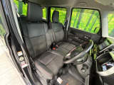 運転席シート廻りは使用感も少なく、良好な状態となっています。丁寧に使われていたことがよくわかりますね。