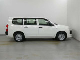 この度は、当社の展示車をご覧いただきまして、誠に有難うございます。自信をもってお勧めできる車となりますので、ごゆっくりご覧頂きたいと思います。