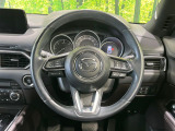 【純正革巻きステアリング】上質な革を使用することで、手にしっかり馴染みとても運転しやすいハンドルです♪