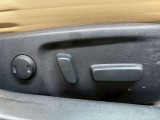 【パワーシート】電動でシートポジションの変更が可能です。手動式より細かくシート設定が可能ですのでより快適な姿勢でドライブを楽しんで頂けるでしょう。
