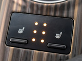 シートヒーターを装備しています!高級車ならではの装備です!シートが暖まりますので、寒い冬場も快適にご乗車頂けます!腰にも優しい!お子様や女性にも嬉しい装備ですね!!