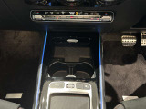 総在庫で600台ほどの取り扱いがございます。NETに掲載のない車両でも、当社デモカー使用の車両やメーカーで使用していた車両などもご紹介ができます。新型モデルもお気軽にお問合せ下さいませ。