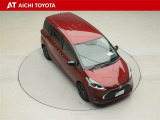 両側パワースライドドア付きだから、狭い駐車スペースなどでの乗り降りラクラク♪小さなお子さまのいるご家庭には嬉しい装備です。