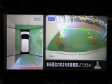アラウンドビューモニターで車庫入れも空から見ている様に駐車できラクラクです。