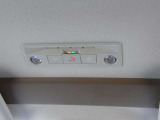SOSコールを装備。NissanConnec(有料)にご加入頂くと、緊急時に専門のオペレーターにつながるSOSコールや、乗る前エアコン、無線での地図更新などさまざまサービスで素敵なカーライフをもたらしてくれます!