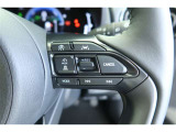 【レーダークルーズコントロール】アクセルペダルを踏まなくても、車間制御モードでは、先行車の車速変化に合わせた追従走行を行い、自動的に加速・減速・停止をします。