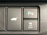 【パワーバックドア】スマートキーや運転席のボタンを押すだけでリアゲートが自動で開閉します!荷物を持っている時や、高い位置にあるバックドアを閉める際に便利な機能です♪