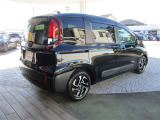 自動車保険も取り扱っております。この機会に保険を見直しましょう♪