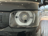 LEDヘッドライトは、点灯の瞬間から最大光量を発揮し、突然暗くなるトンネルなどでの安定感を高めます。