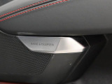 Bang&Olufsen3Dサウンドシステムでお好みのミュージックを流しながら素敵なドライビングタイムをお過ごし下さい