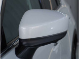 【ドアミラーウインカー】格好良さだけではなく対向車両からの視認性もよく安全に走行する為の安全装備のひとつです。