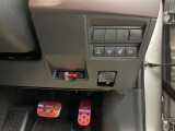 運転席周辺にある各種スイッチ画像です。今では必須アイテムのETCも装備(^^♪