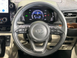 【純正革巻きステアリング】上質な革を使用することで、手にしっかり馴染みとても運転しやすいハンドルです♪
