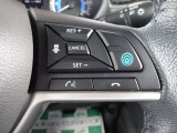 プロパイロットスイッチ!速度を設定するとアクセルを踏んでなくても走ります。高速道路等の運転に便利な機能です。