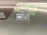 【ドライブレコーダー】ドライブレコーダー装備!走行中はもちろん、あおり運転や事故に遭遇した際、映像で記録し、万一のリスクに備えます。※記録用SDカードはお客様ご自身でご準備いただく必要があります。