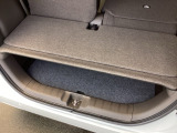 アイデア次第でいろいろな使い方ができる広くて使い勝手のいい荷室。