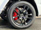 【オプション】AMGマットブラックペイント21インチアルミホイール・AMGロゴ入り・レッドキャリパー(AMG 強化ブレーキシステム)