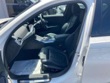 シート調整は稼働範囲が広いのでぴったりの運転ポジションに設定できます