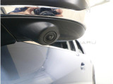 助手席側の死角になりやすい左前方の映像を、11.6インチディスプレイに表示。狭い道での安心感を高め、ドライバーの視界をしっかりサポートします。