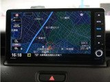純正9インチプレミアムインターナビ(VXU-235VZi)&バックカメラが装備されているので、普段の使い勝手もロングドライブも快適です。