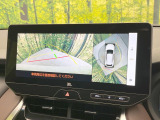 【パノラミックビューモニター】専用のカメラにより、上から見下ろしたような視点で360度クルマの周囲を確認することができます☆死角部分も確認しやすく、狭い場所での切り返しや駐車もスムーズに行えます。