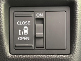 【パワースライドドア】スマートキーや運転席のスイッチでスライドドアの開閉が可能♪電動だから力を入れてドアを開ける必要が無く、小さいお子様でも、重い荷物を持っている時もラクに開け閉めできます♪