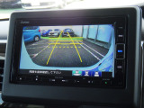 ◆◆バックカメラの画像です。ガイドラインがスムースな車庫入れをサポートいたします!車庫入れの安心感がアップしますね☆