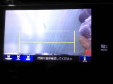 バックカメラの画像です。ガイドラインがスムースな車庫入れをサポートいたします。車庫入れの安心感がアップしますね。