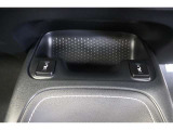 シートヒーターは、エアコンで車内を温めるよりも早くシートが温まるので、寒い季節も快適になります。