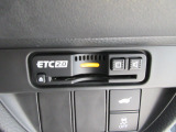 ETC付。高速道路の料金所はキャッシュレスで通過です。サービスエリア等にあるスマートインターの出入りも利用可能でとっても便利。ご納車後すぐにお使い頂けるようセットアップしてのお渡しとなります。