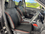 運転席シート廻りは使用感も少なく、良好な状態となっています。前オーナー様が丁寧に使っていたことがよくわかりますね。
