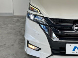 【LEDヘッドライト】悪天候や夜間走行時も良好な視界を確保し安心して運転できる高輝度LEDヘッドライトを装備!点灯速度が早く、消費電力も抑えられています。