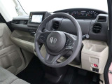 運転席廻りです。